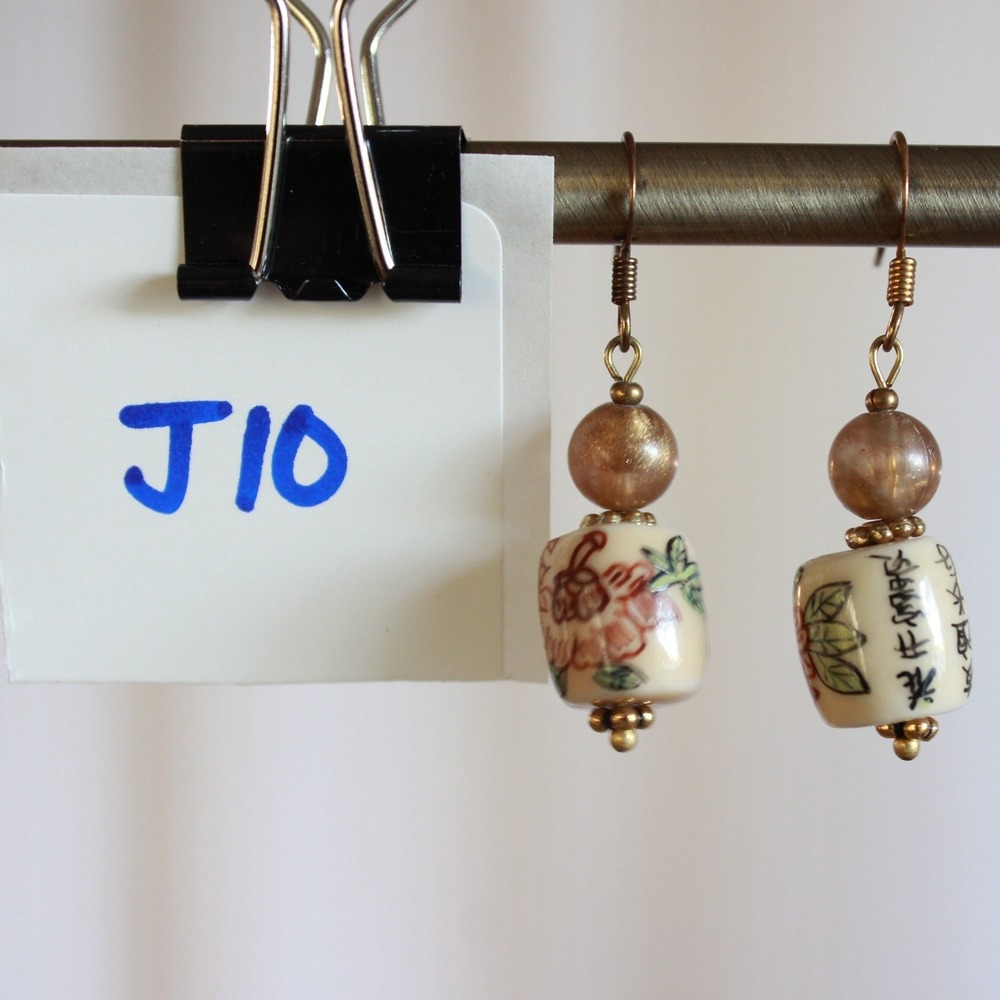 Hand Painted Ceramic Floral Calligraphy Dangle Earrings Antique Brass Tone J10 - Picture 3 of 3